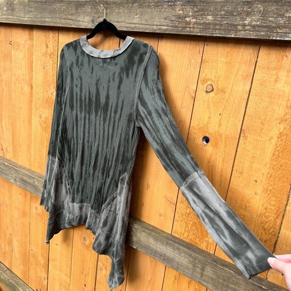 Knox Rose Womens Shark Bite Top Size Small Long Sleeve Green Tie dyed Grunge - Picture 10 of 13